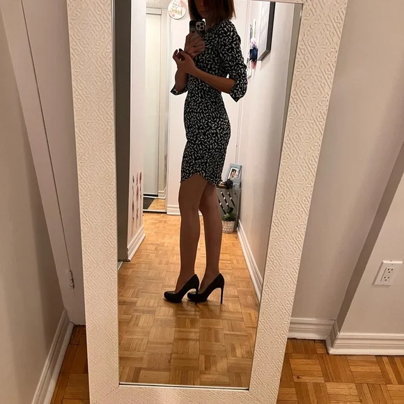 Dress - Picture 6 of 11